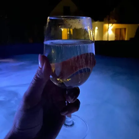 Domki Pod Lasem Gorce Z Kominkiem I Jacuzzi Ochotnica Dolna Exterior photo